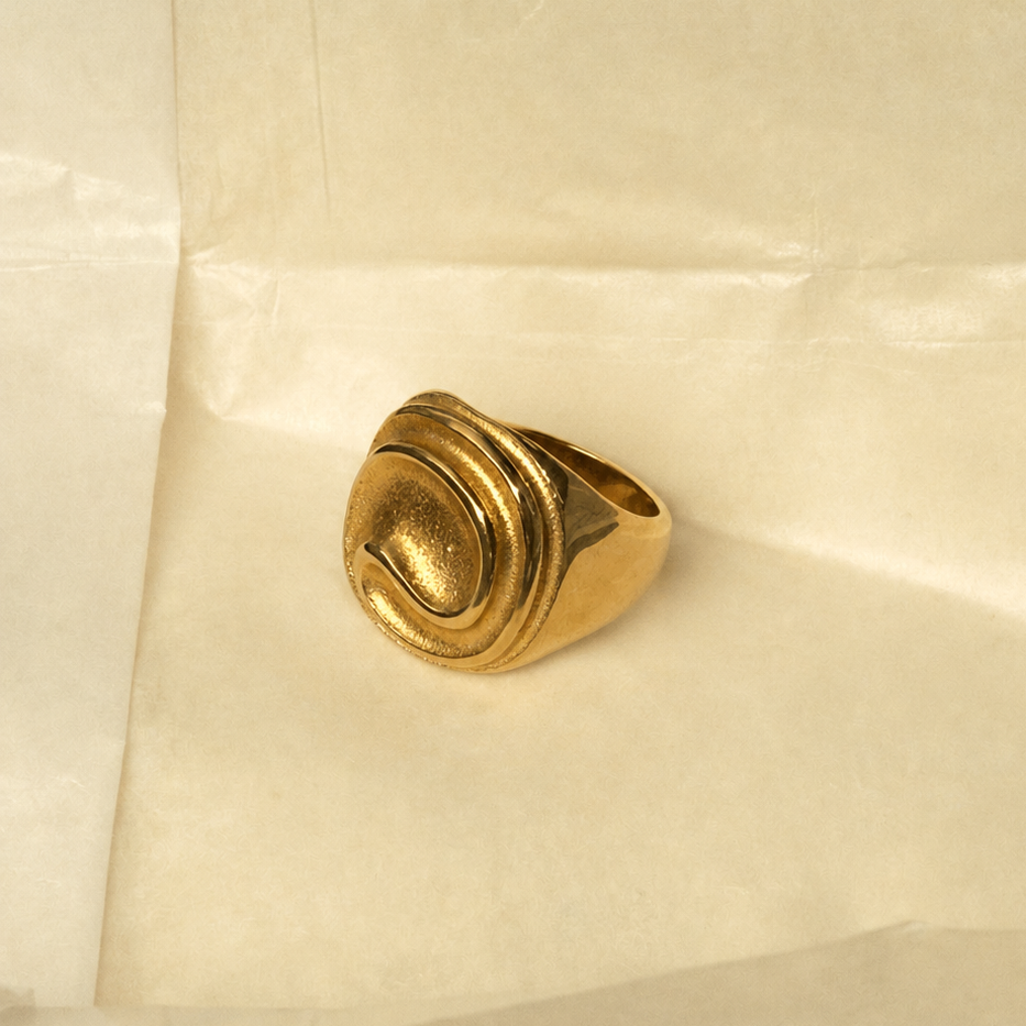 Alexa Signet Ring
