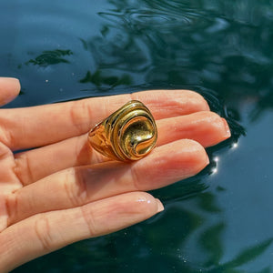 Alexa Signet Ring